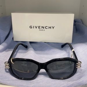 *NWT* GIVENCHY PIERCING SUNGLASSES GV7175gs